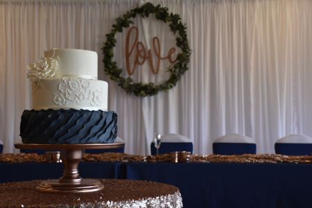 Wedding backdrop cake